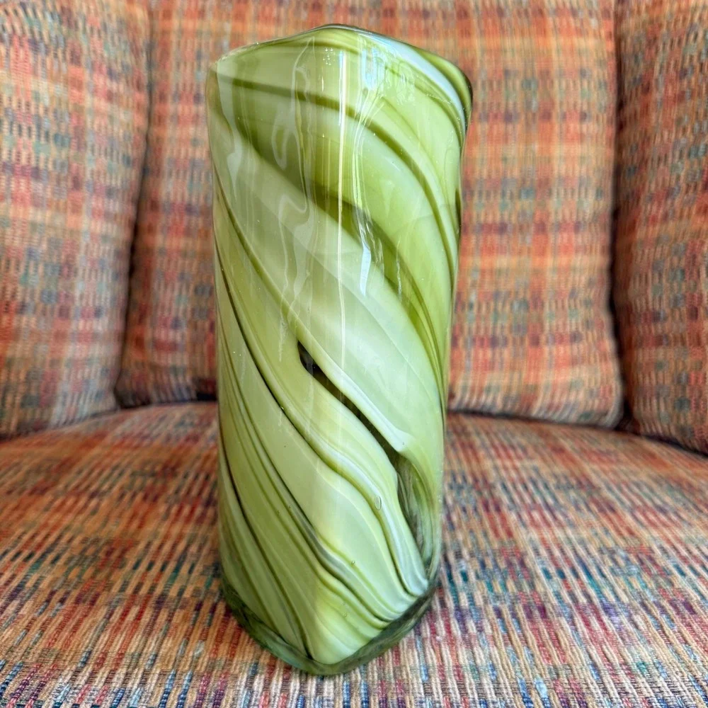 Vintage Art Glass Vase Oval Avocado Green Swirl MCM Mid‎ Century Modern Decor